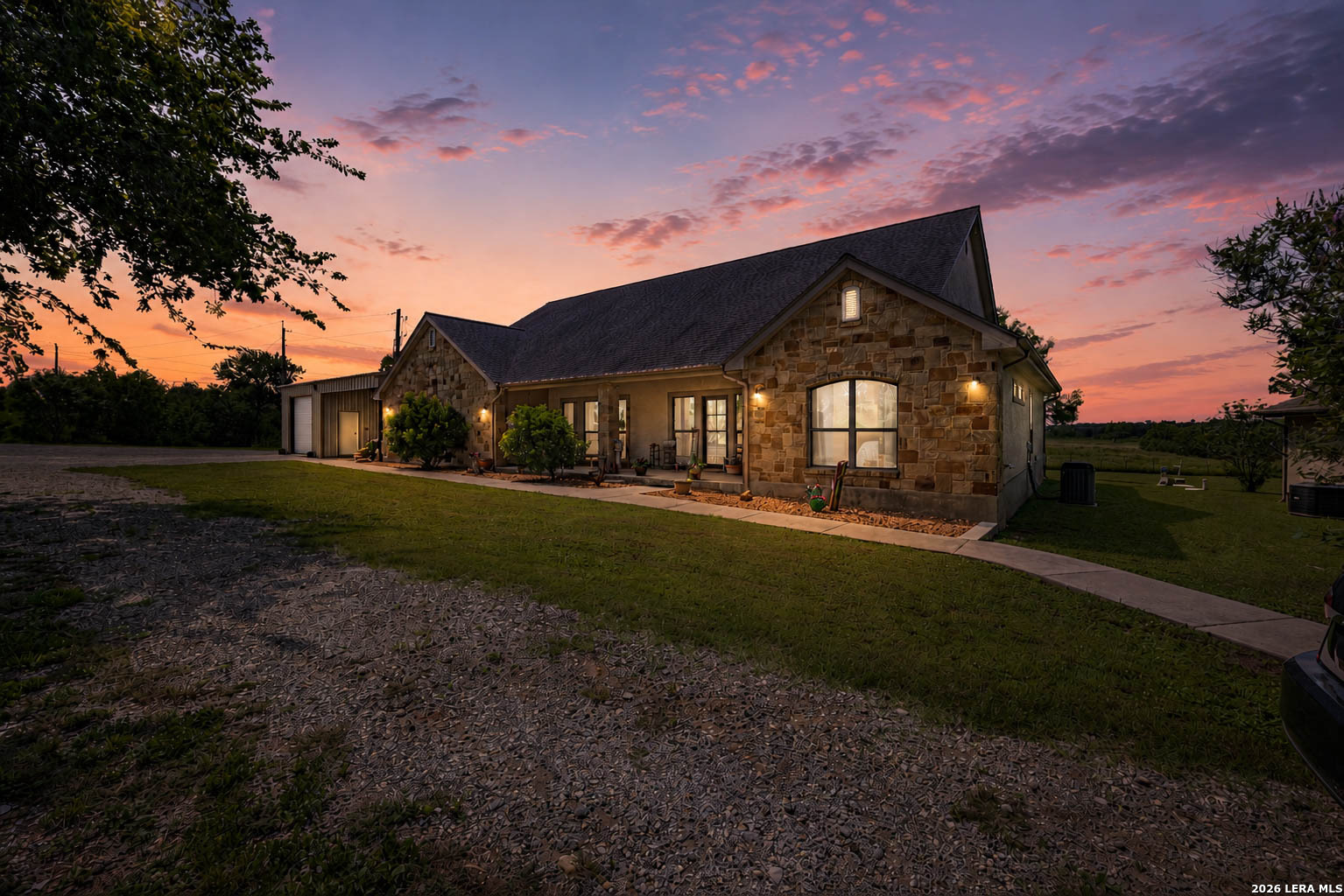 5335 FM 775 — photo
