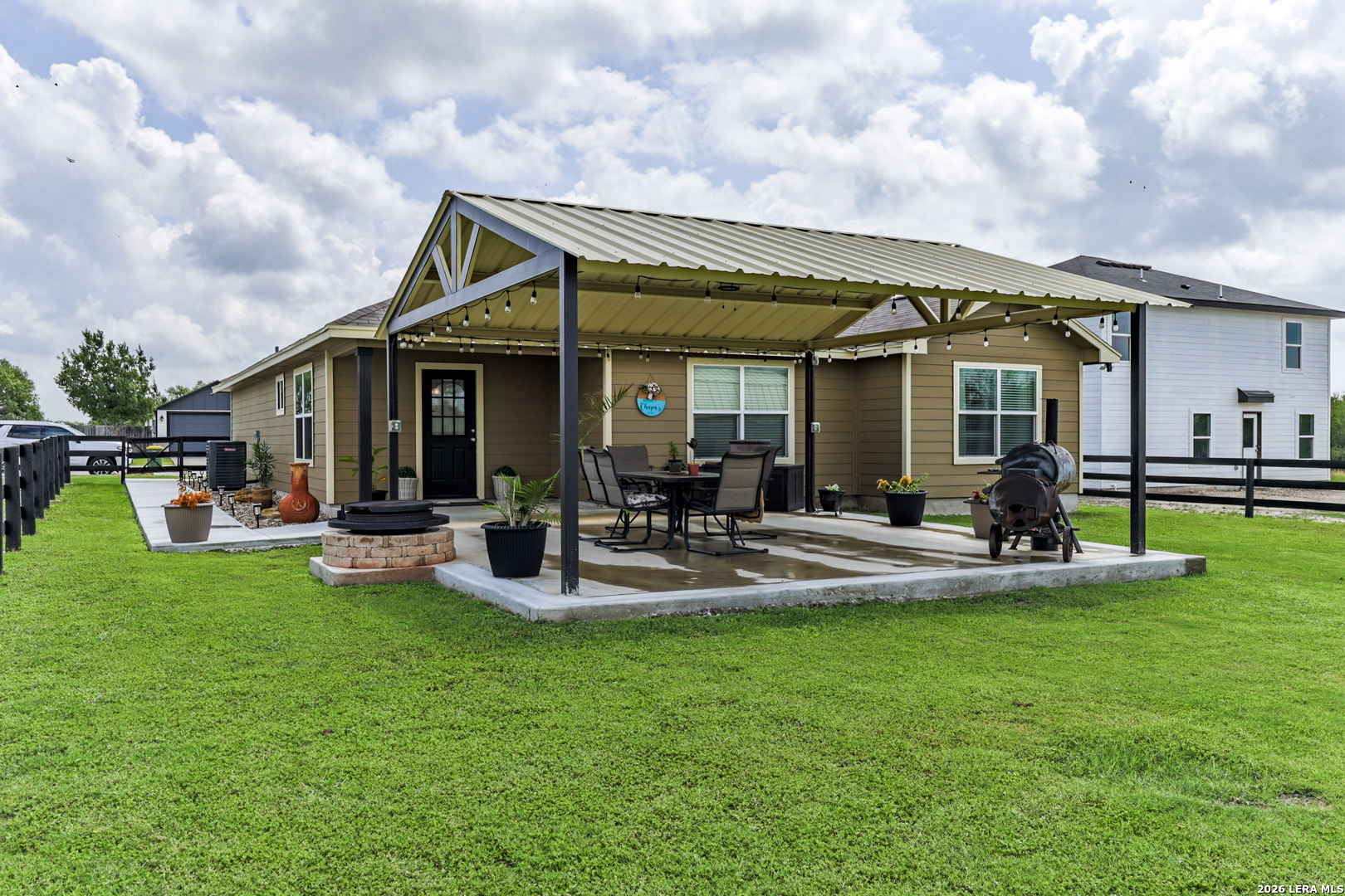 615 Cadena Loop, Kenedy, TX 78119 — photo 2