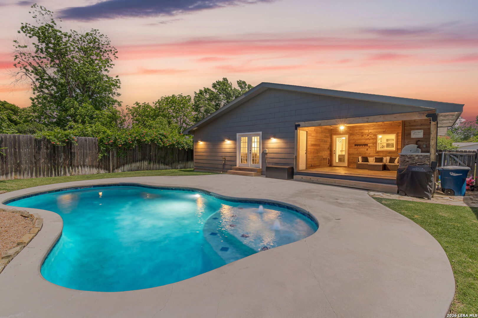 746 W Merriweather — photo