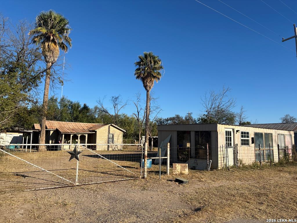 20214 N US Hwy 277 — photo