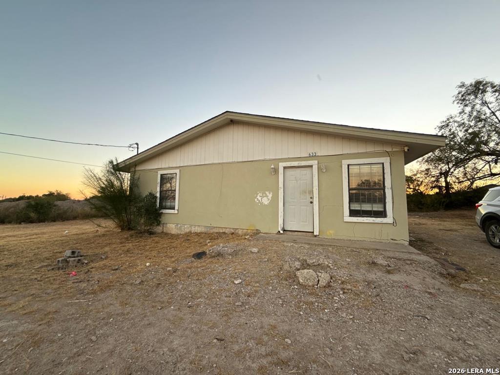 633 Molina Loop — photo