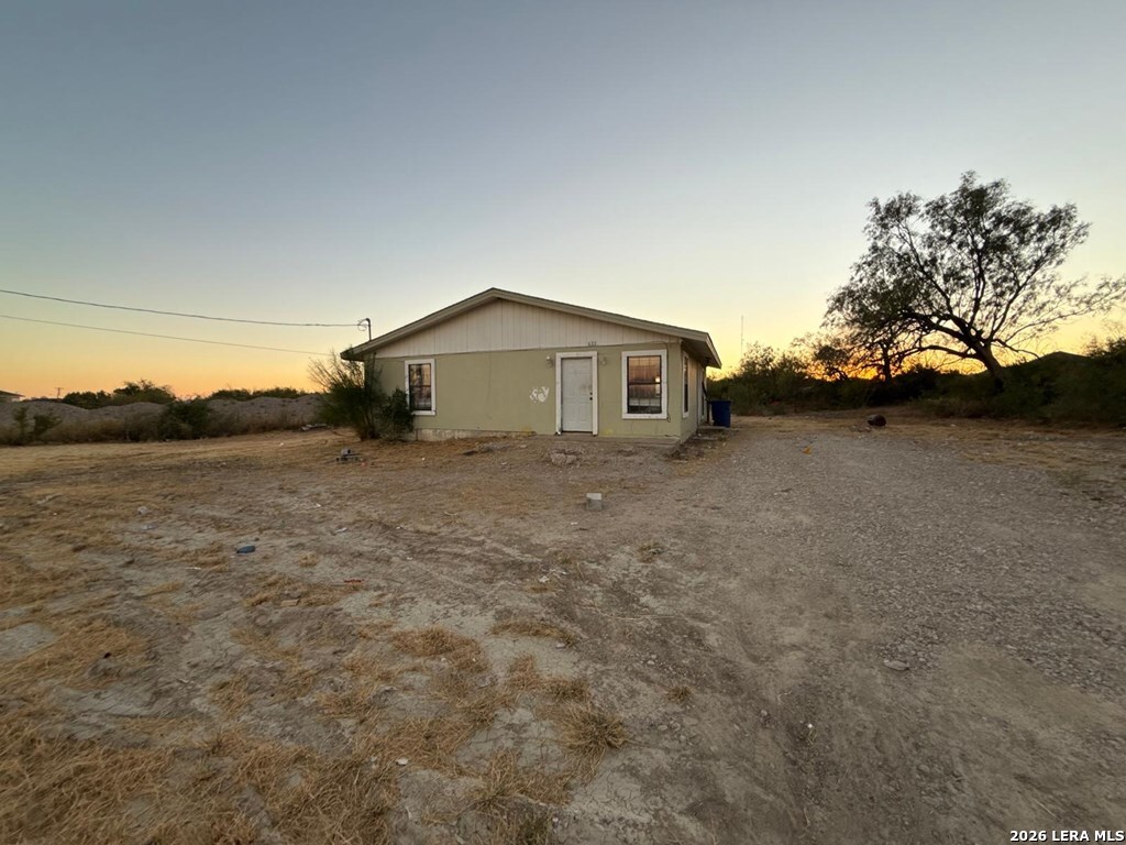 633 Molina Loop, Eagle Pass, TX 78852 — photo 2