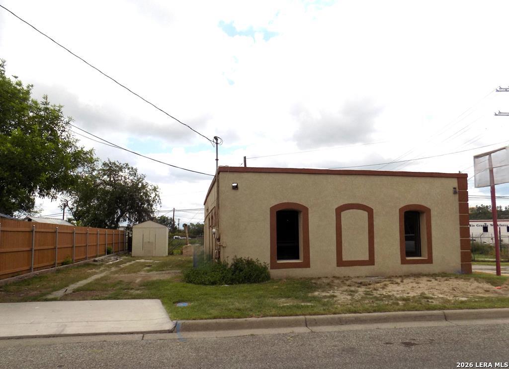 1001 Ferry Street — photo