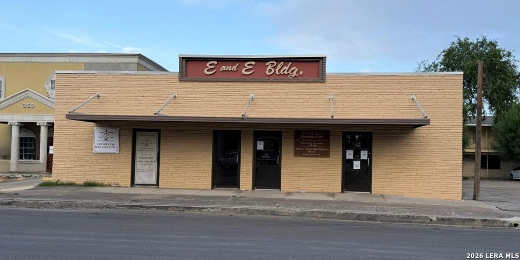 338 Monroe Street, Eagle Pass, TX 78852 — photo 2