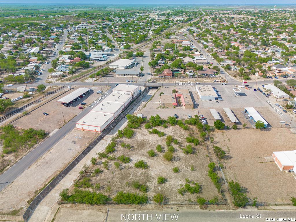 1203 Leona — photo