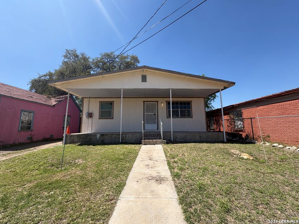 555 Adams 0 — photo