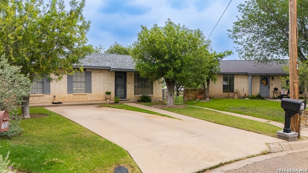 1010 Larisa Circle, Eagle Pass, TX 78852 — photo 2