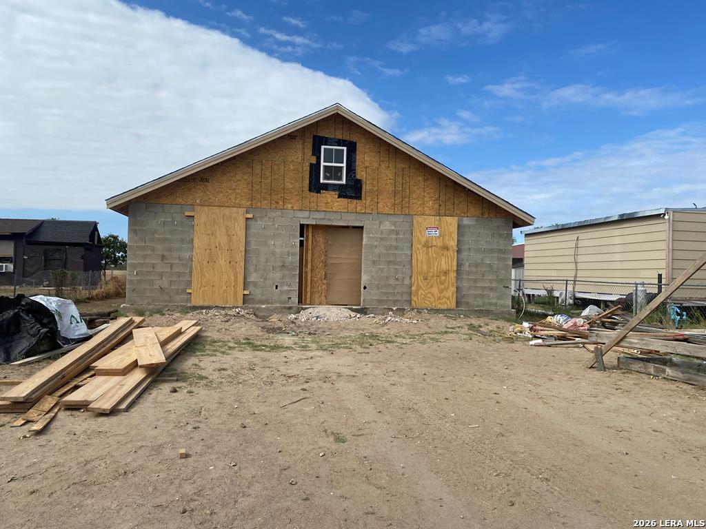 3877 Iris Street, Eagle Pass, TX 78852 — photo 2