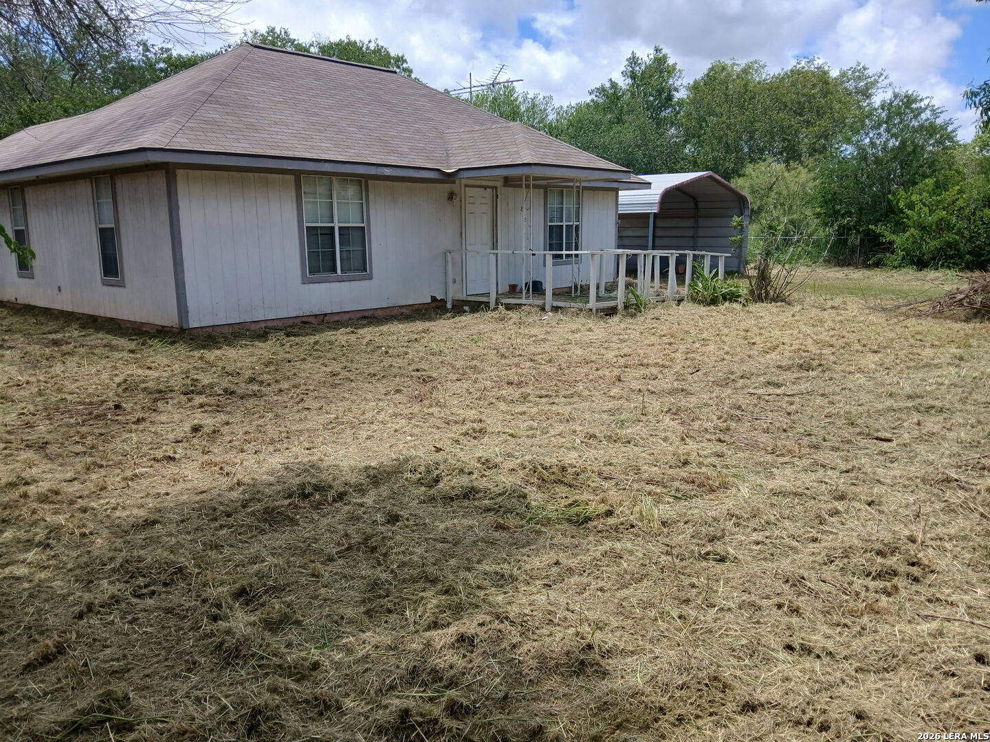 802 County Line Road — photo