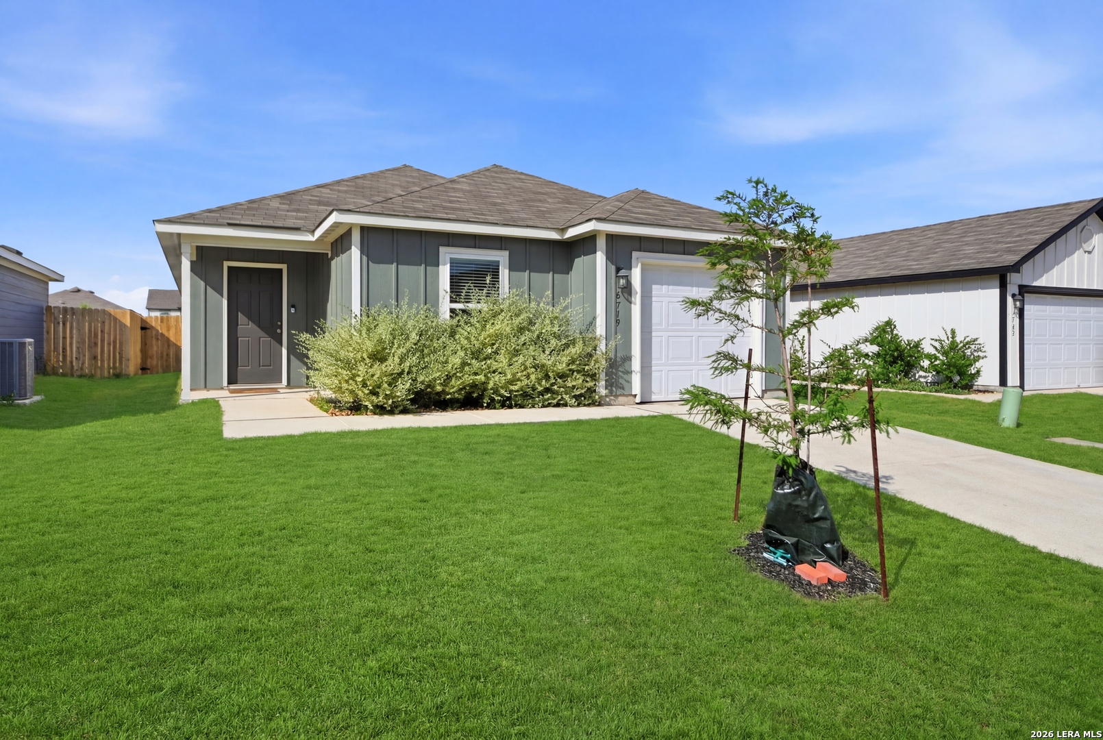 5719 Coopers Crossing — photo