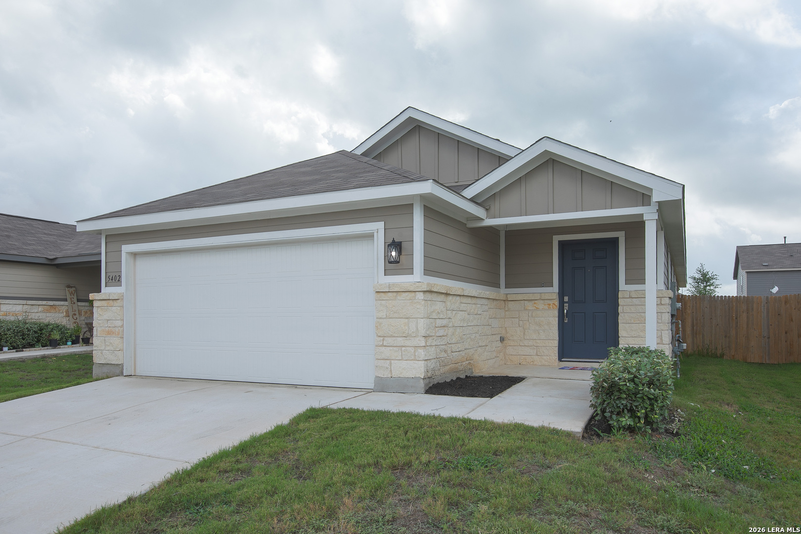 5402 Frederick Blf, Von Ormy, TX 78073 — photo 2