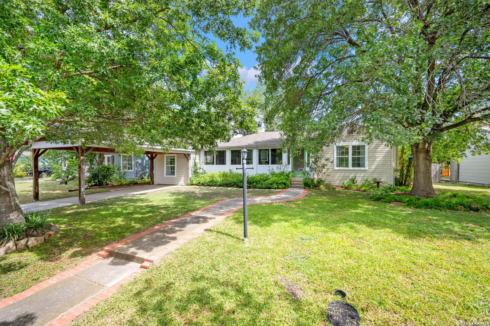 131 Larchmont Drive — photo