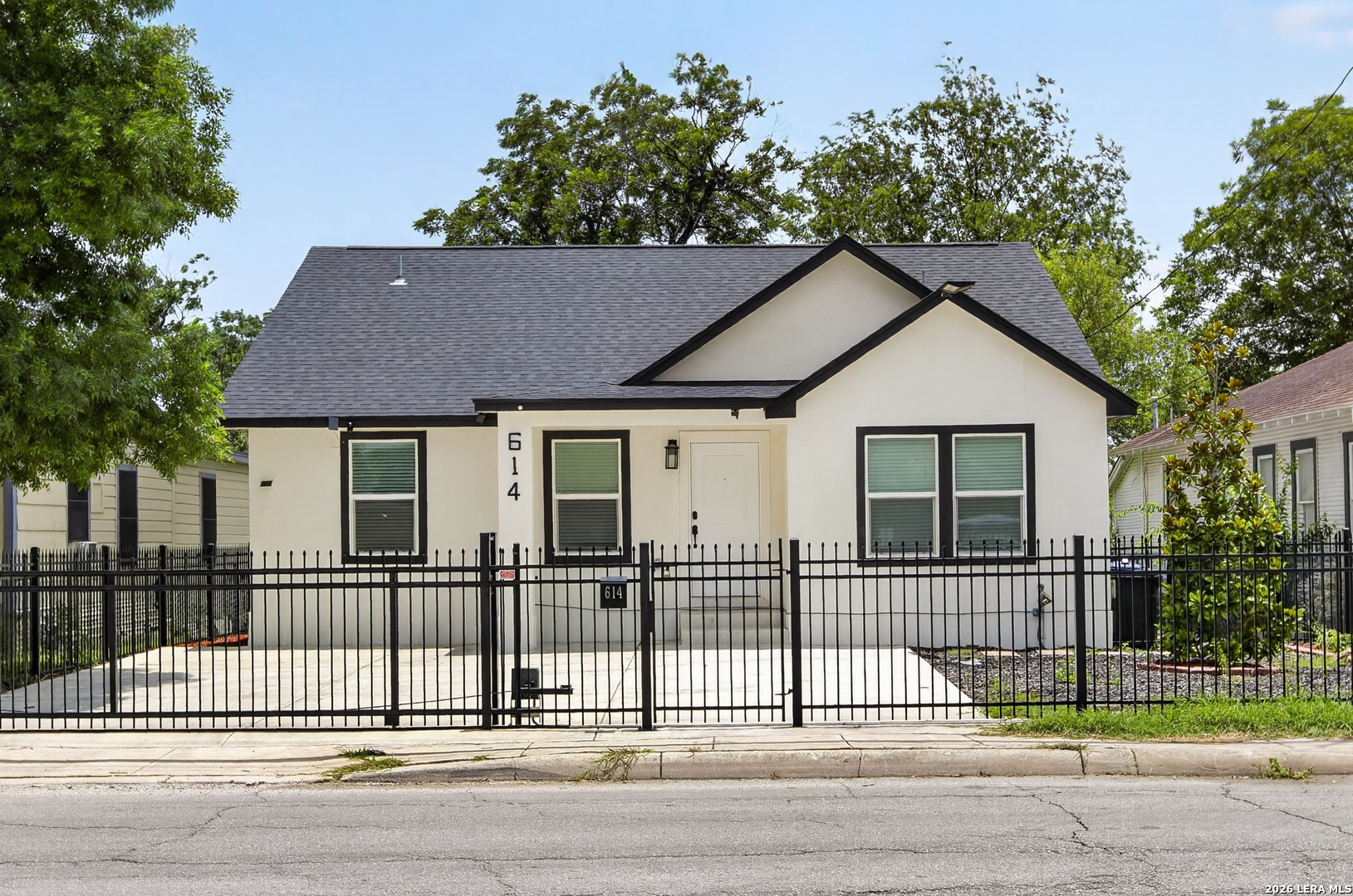 614 SW 24th Street — photo