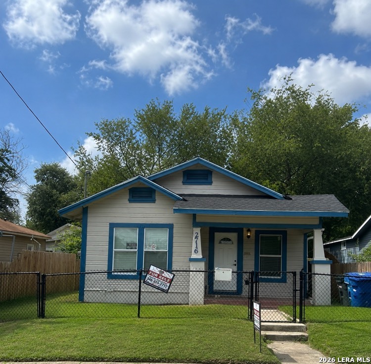 2716 Vera Cruz — photo
