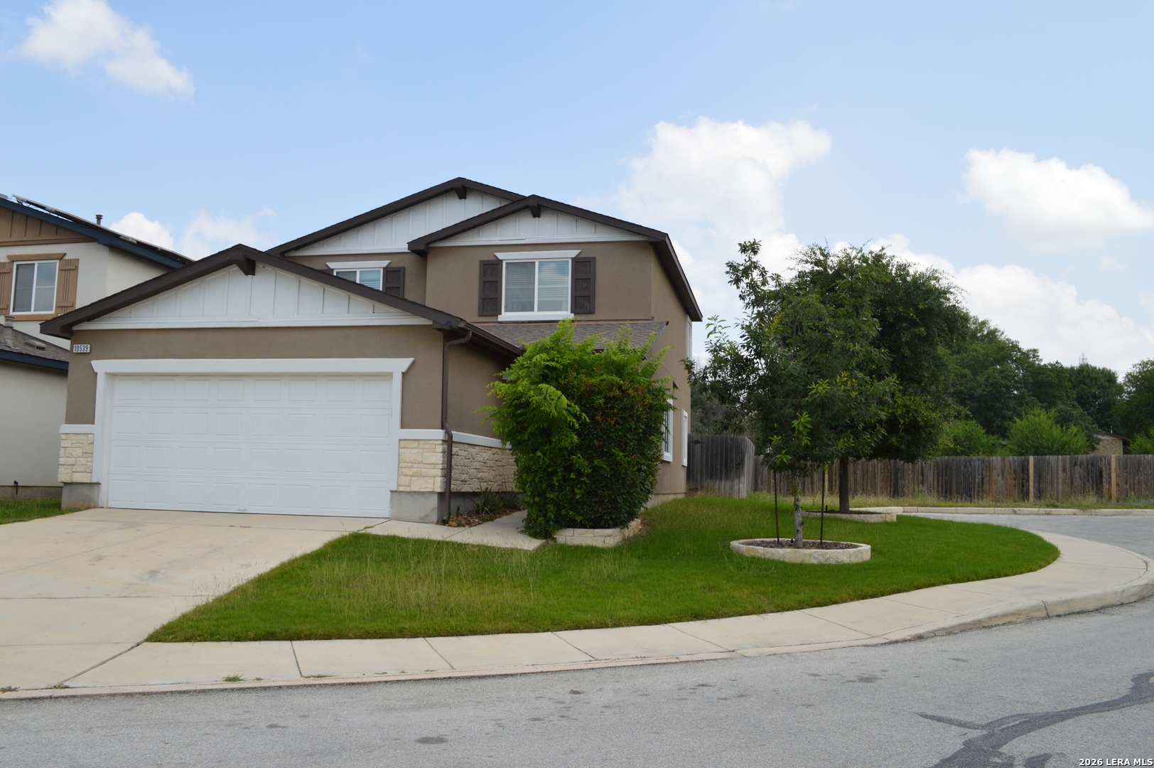 10539 Legacy CV — photo