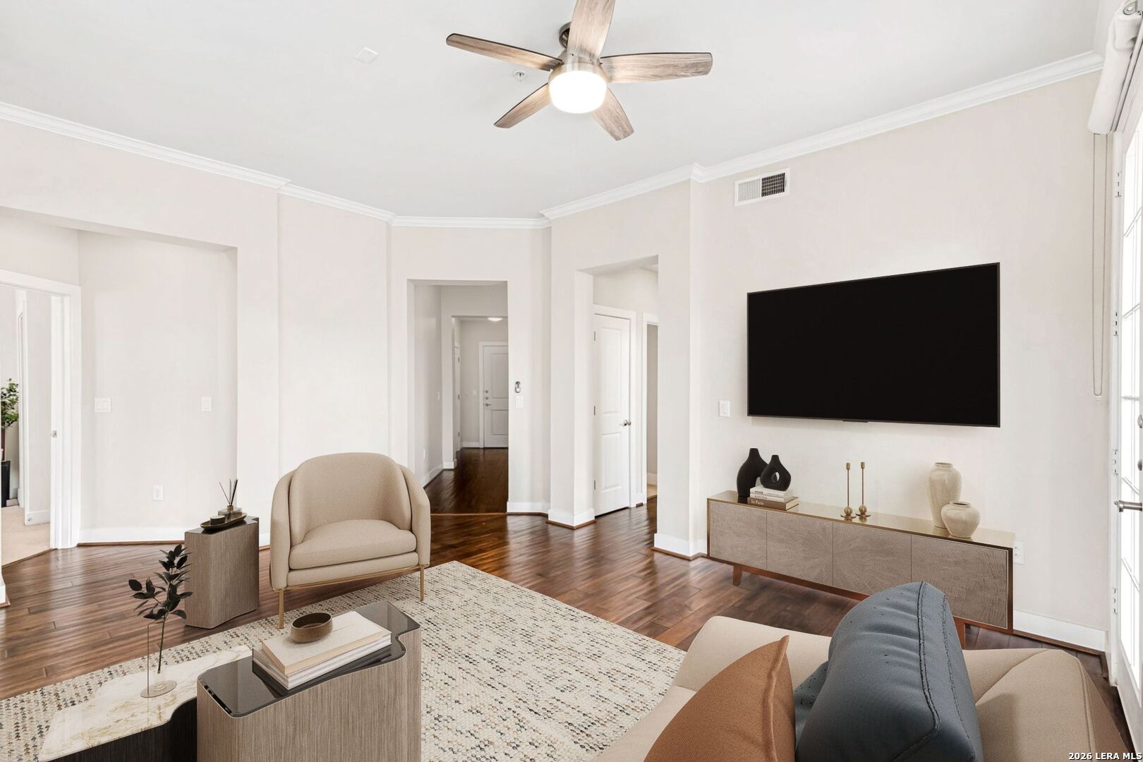 7342 Oak Manor 7301 — photo