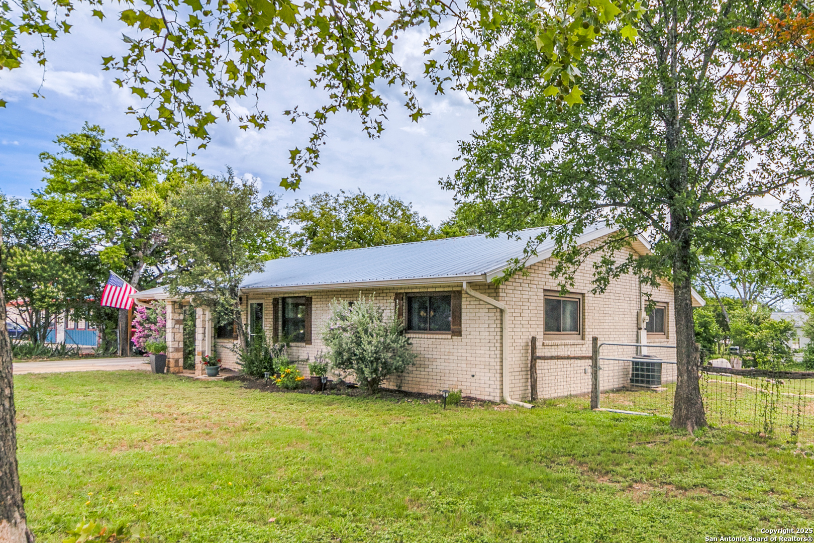 103 Amber Drive — photo