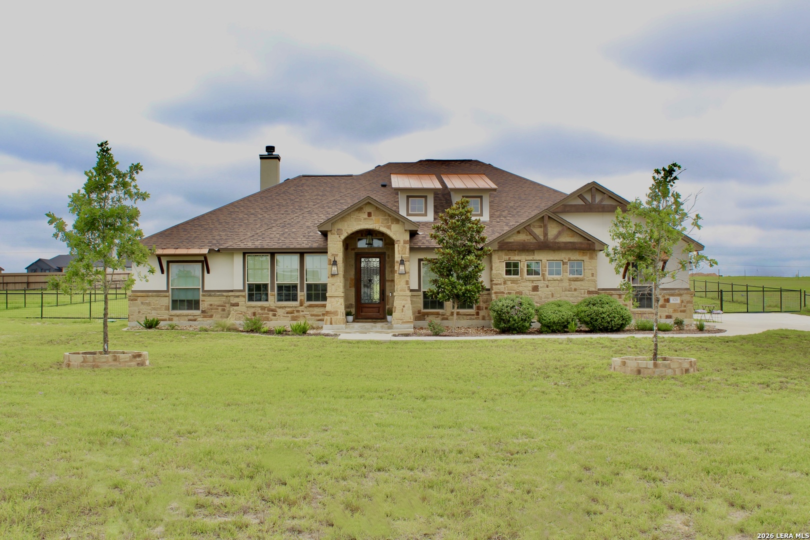 121 Valley View Drive — photo