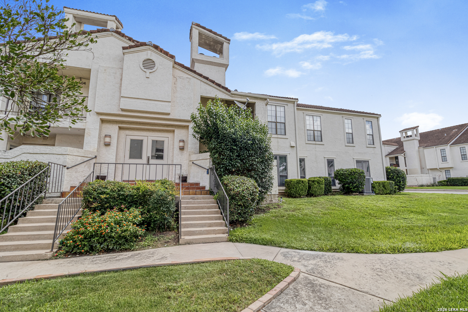 2255 Thousand Oaks Drive 605 — photo