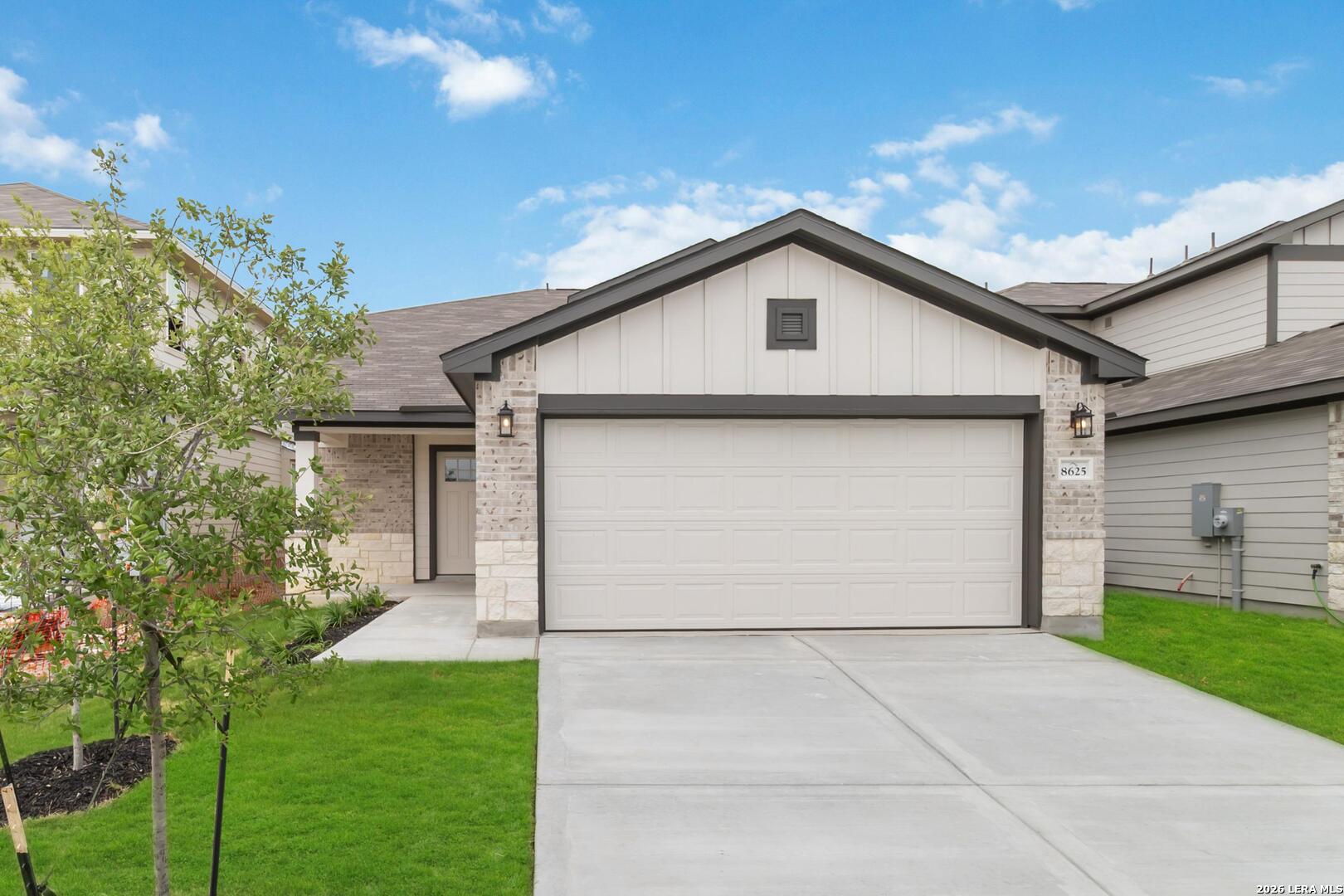 8557 Merlin Cove — photo