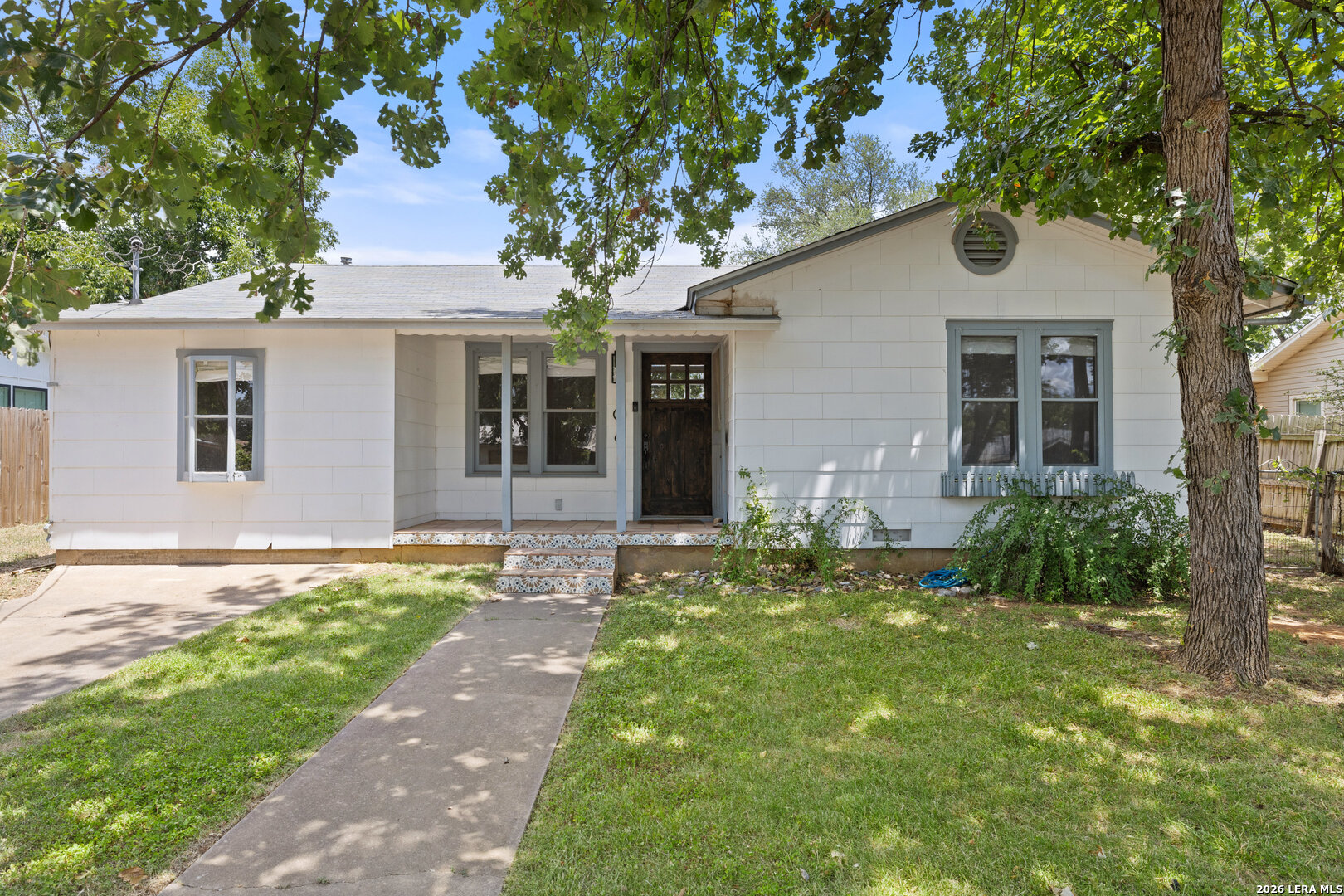106 W Mulberry — photo