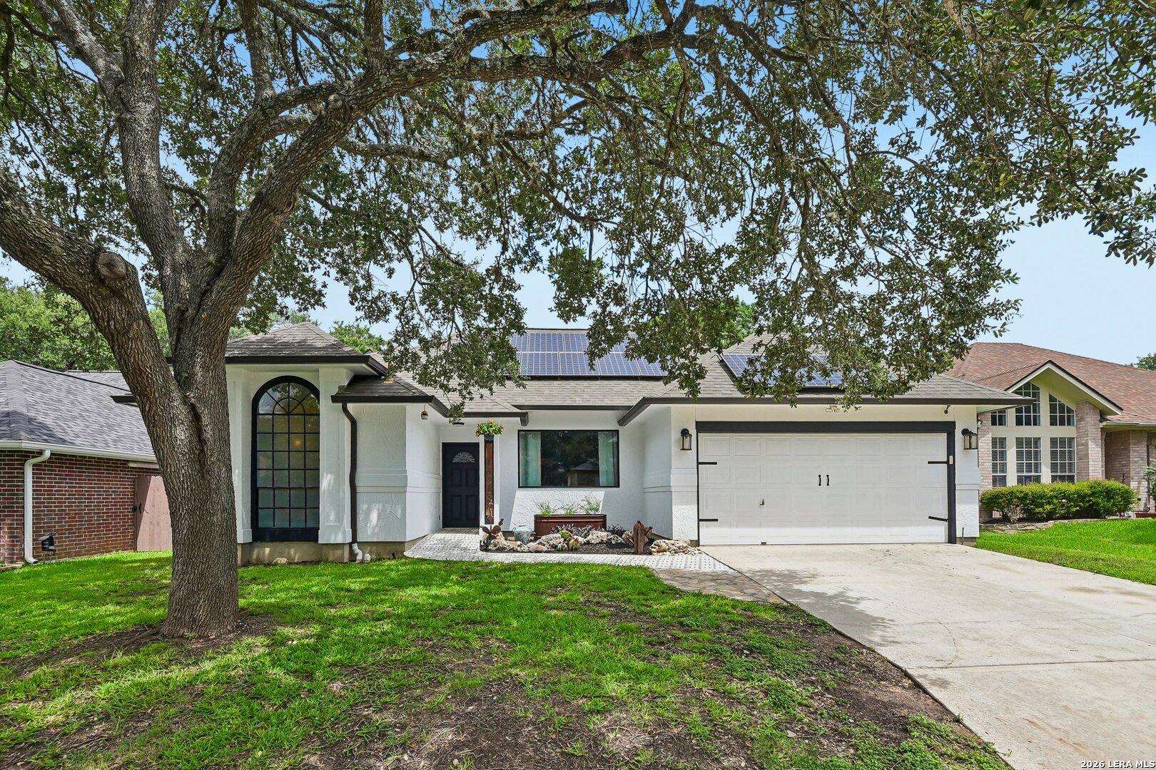14215 Silverhollow — photo