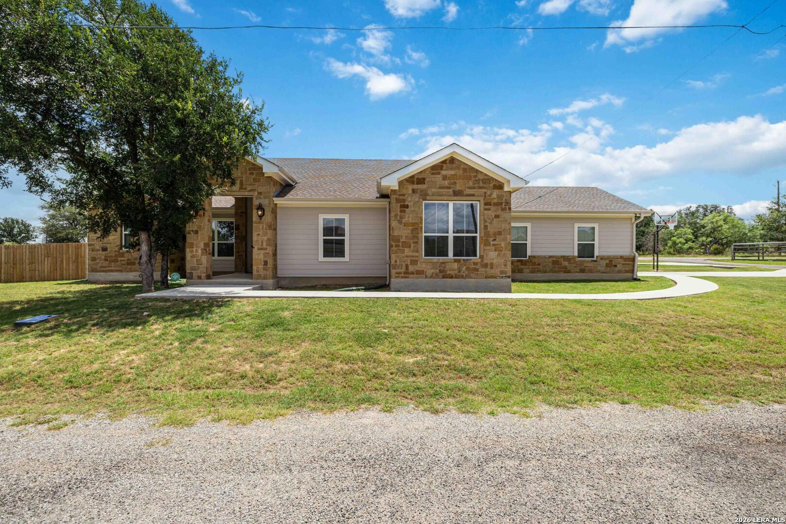 1512 Stonecrest Drive — photo