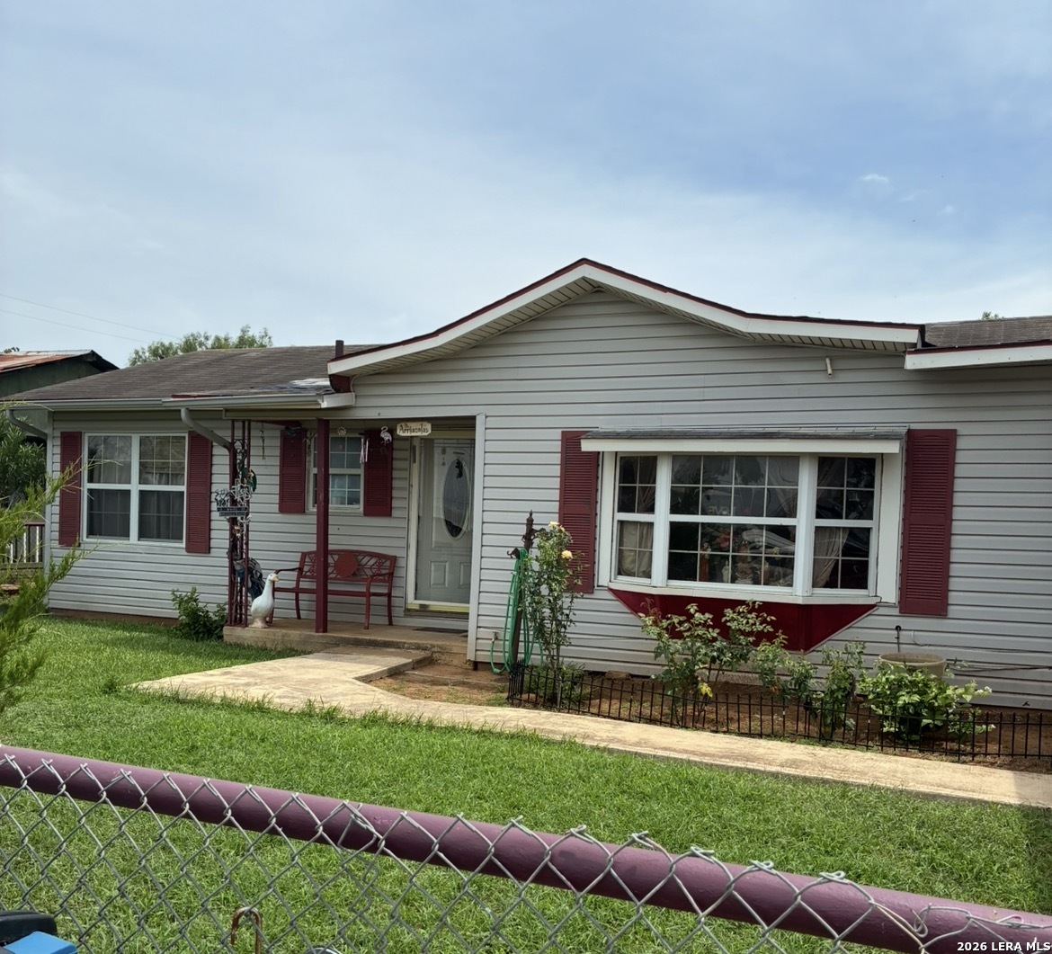 323 E White Street — photo