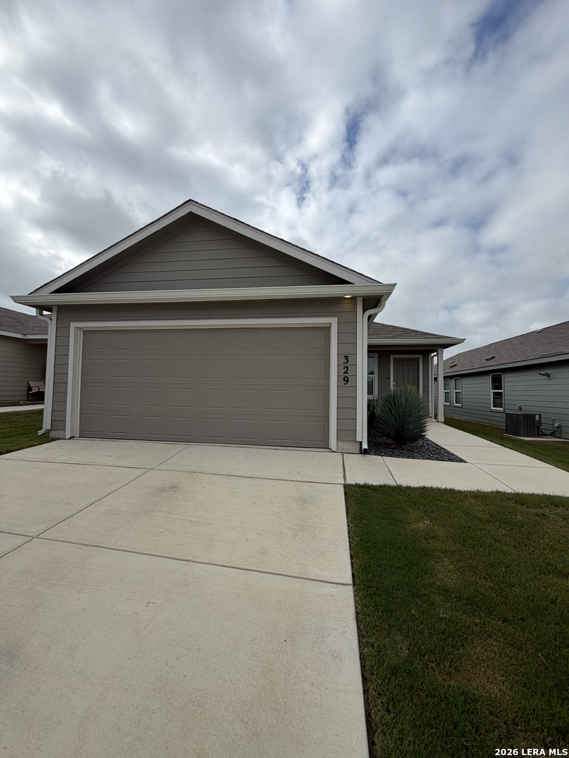 329 Kolton Plz — photo