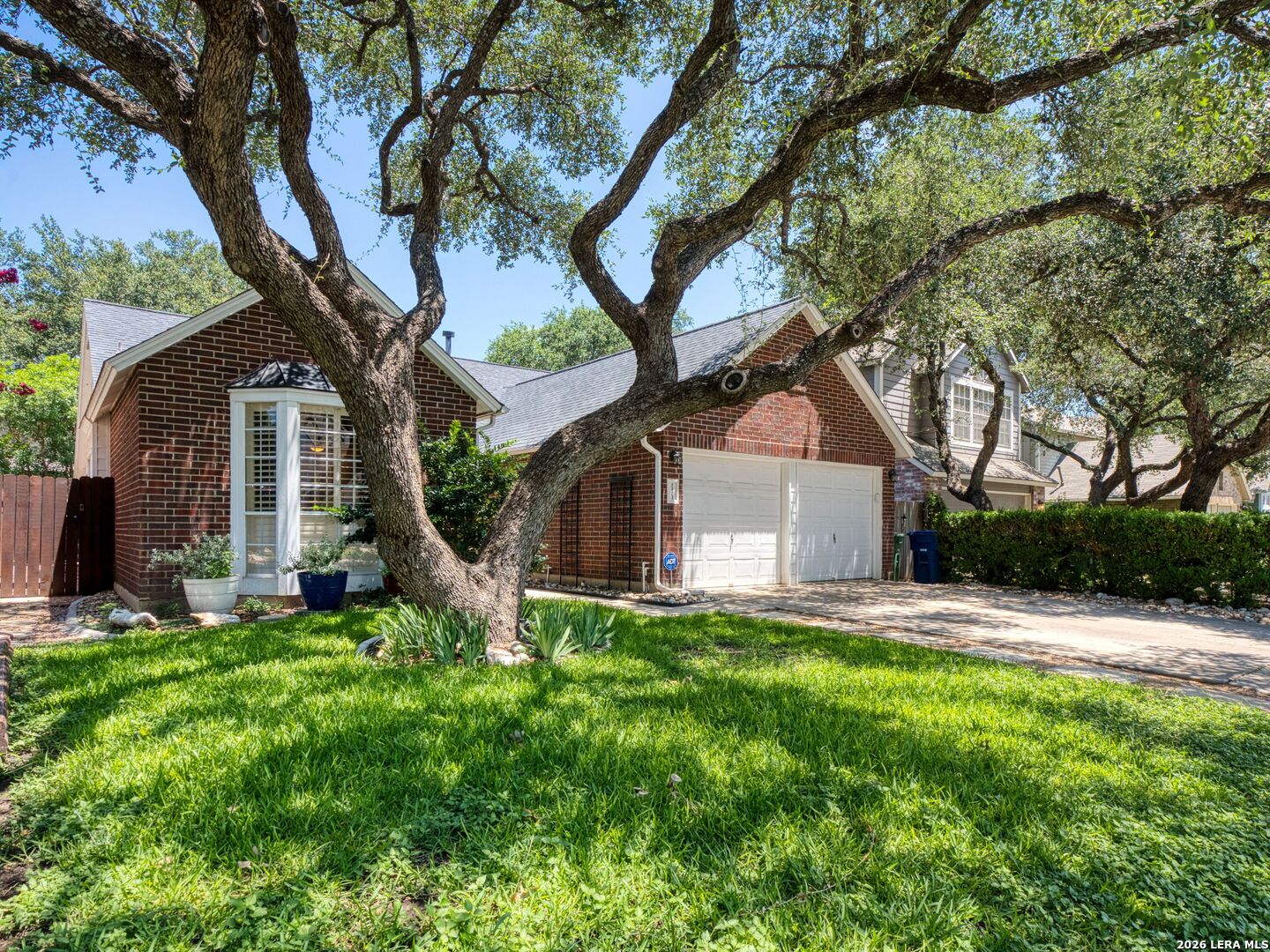 2423 Cedar Ridge — photo