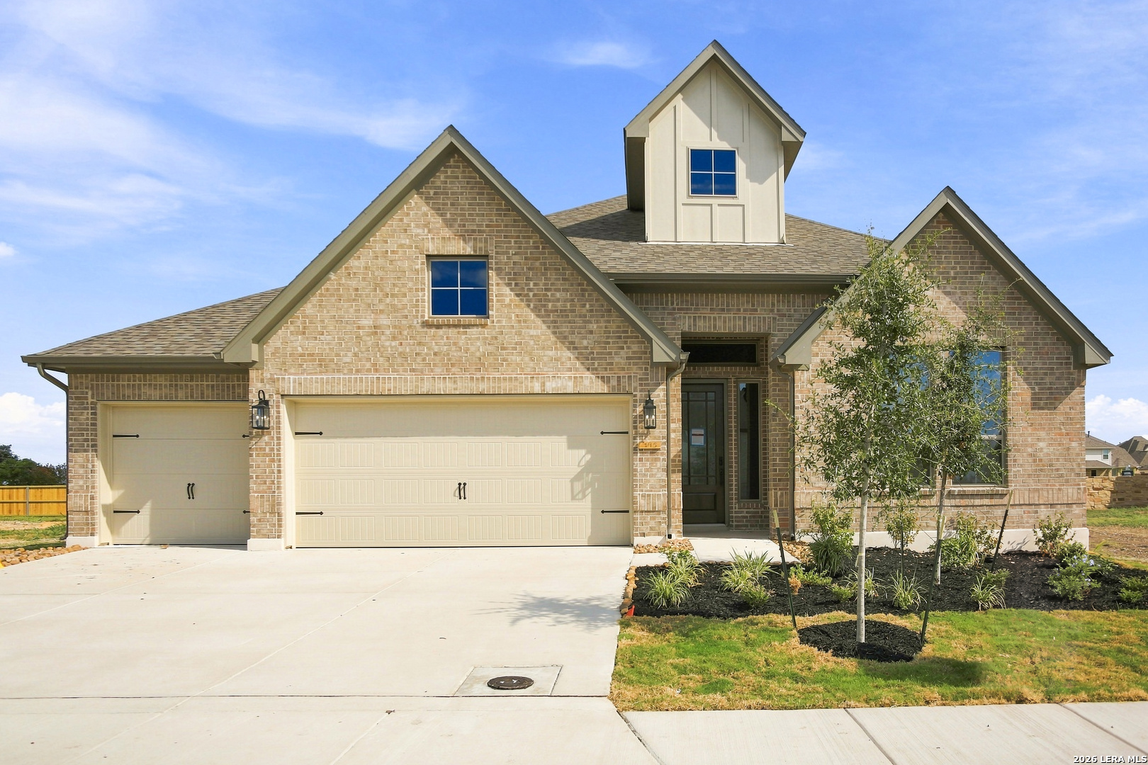 195 Grand Legacy — photo