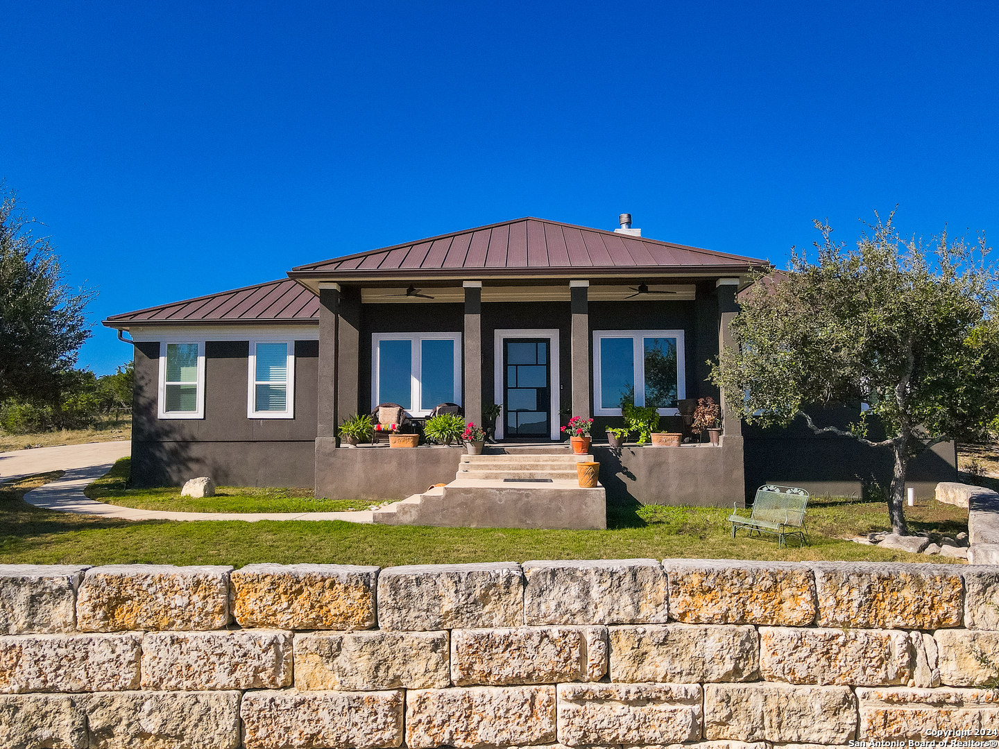 221 Bentwood Drive — photo