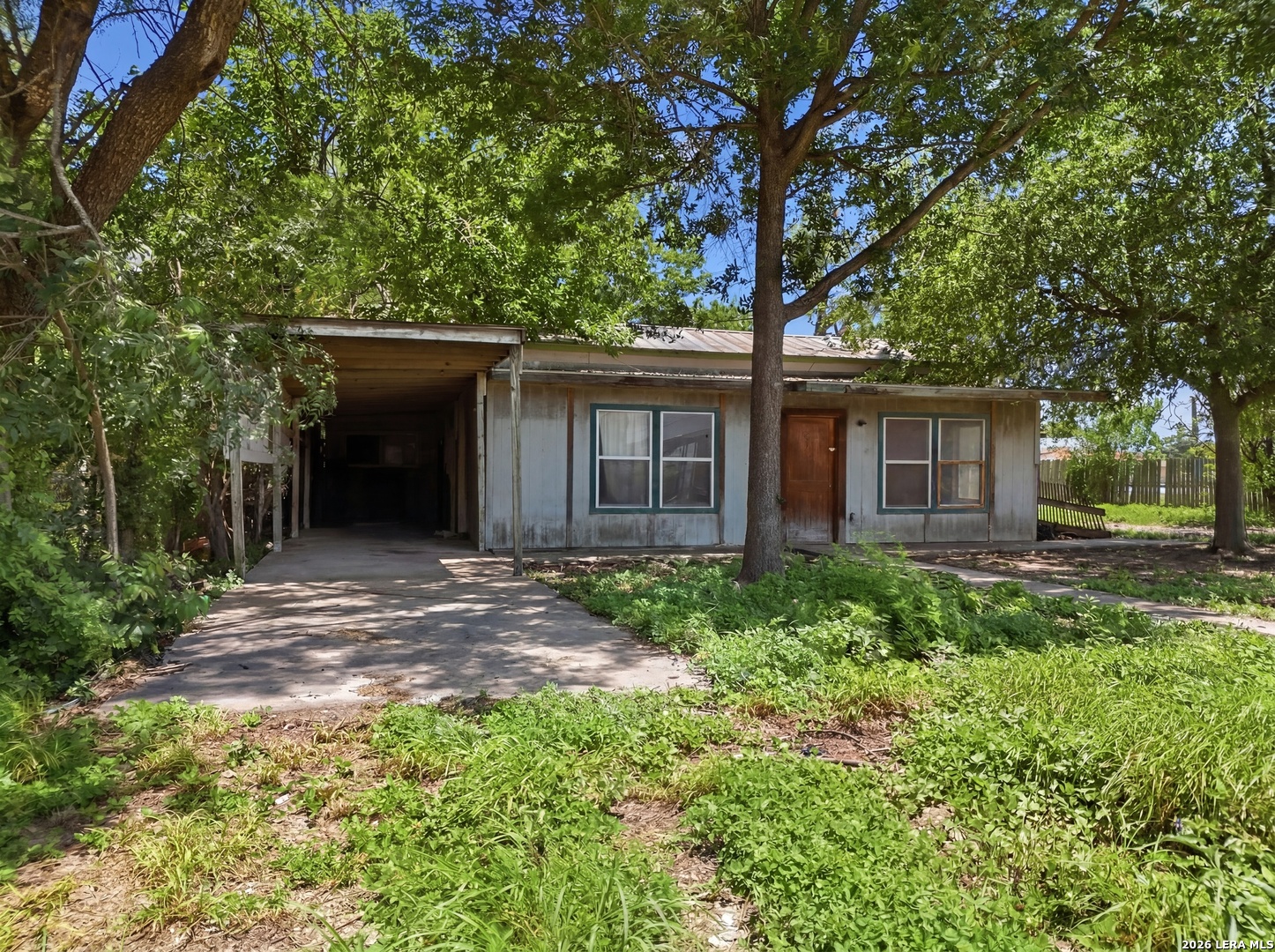 312 E Brazos Street — photo
