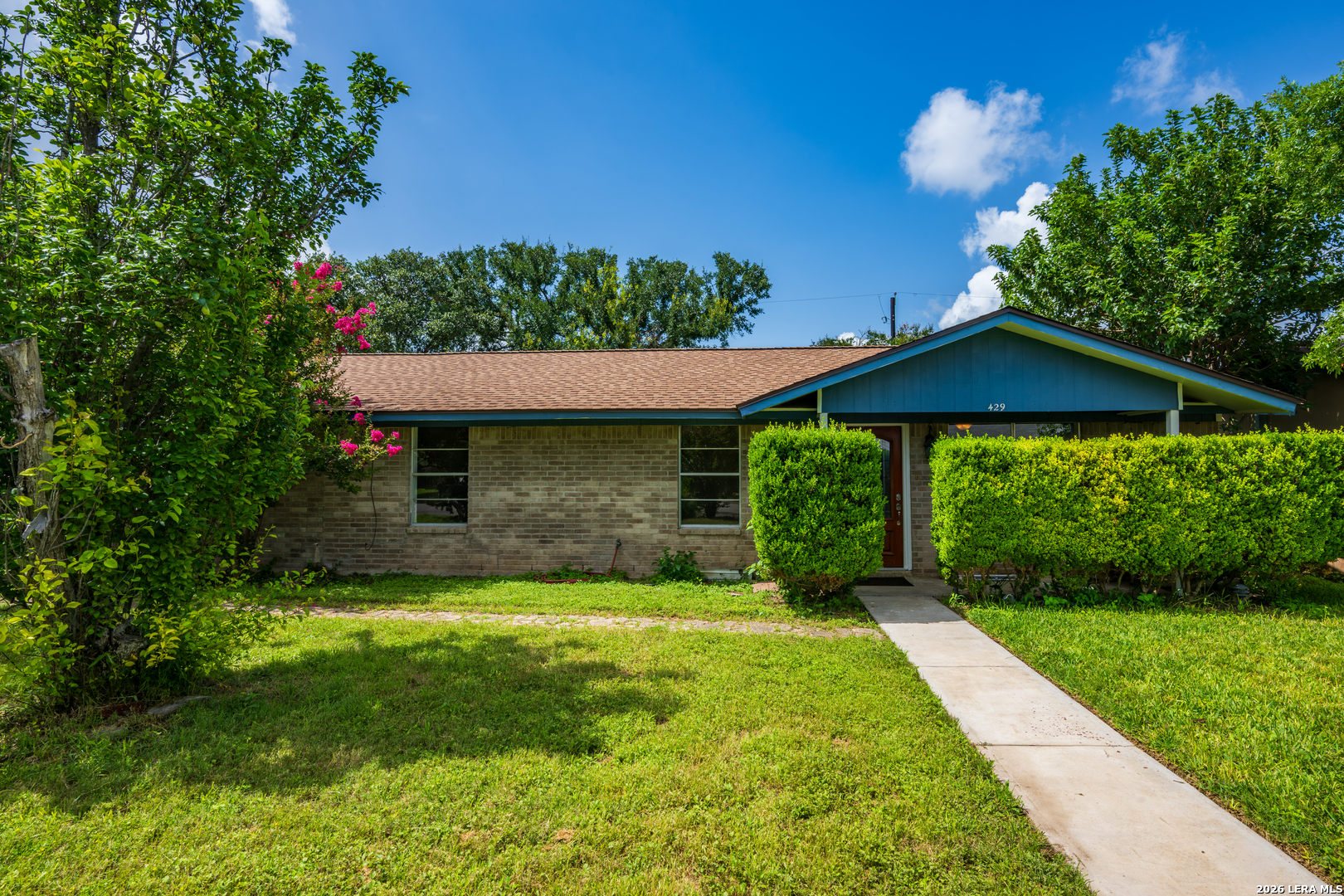 429 Moonwind Drive, Uvalde, TX 78801 — photo 2