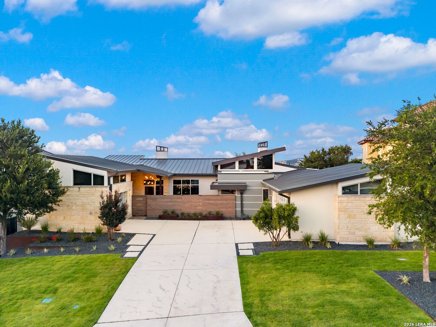 7203 Bella Rose — photo