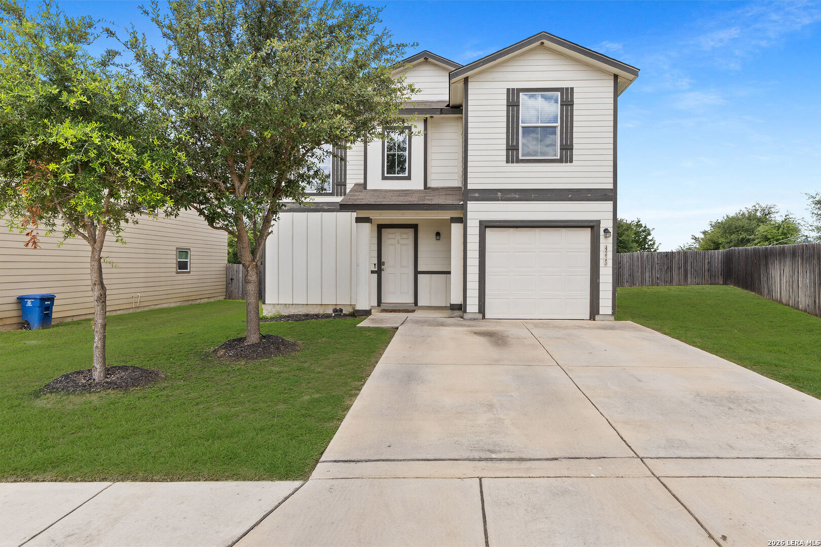 4215 Toledo Mist — photo