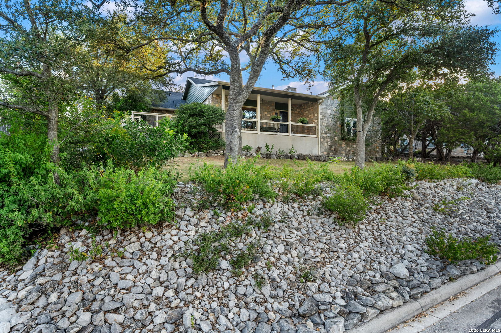 19319 Strauss — photo