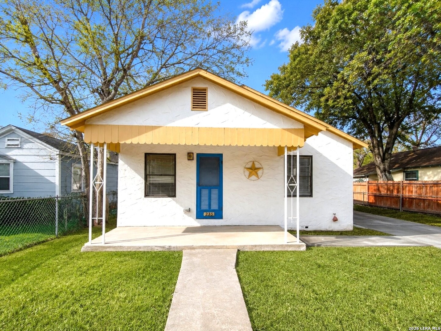 235 Benita — photo