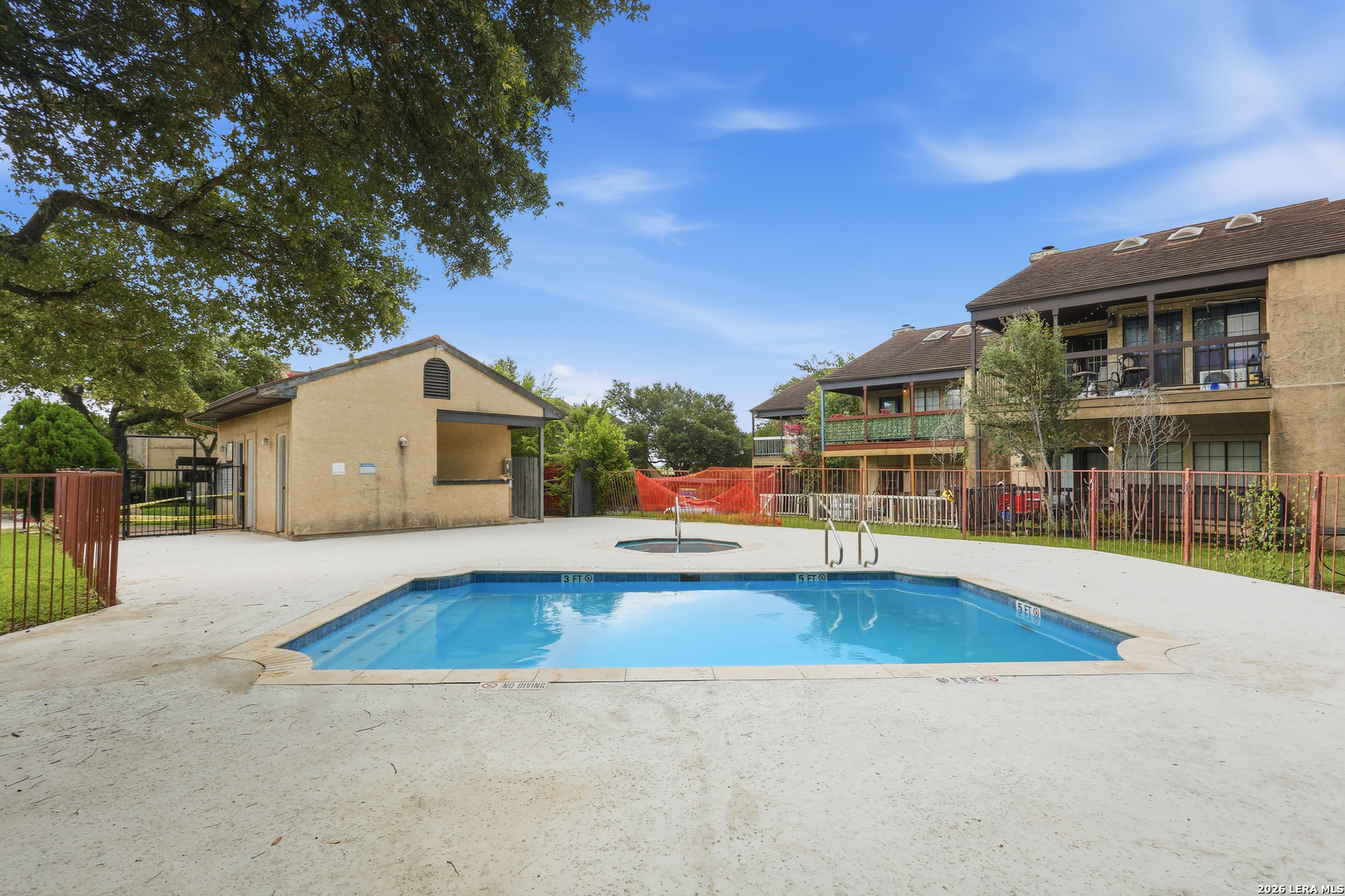 6100 Woodlake Parkway 605 — photo