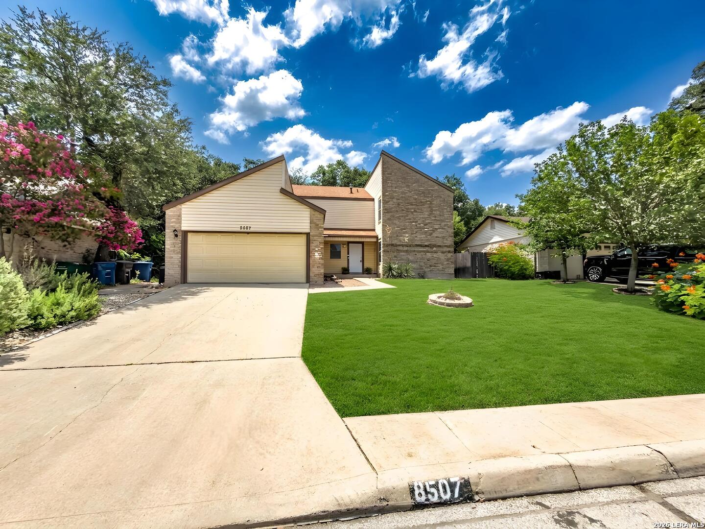 8507 Timber Crest Street — photo