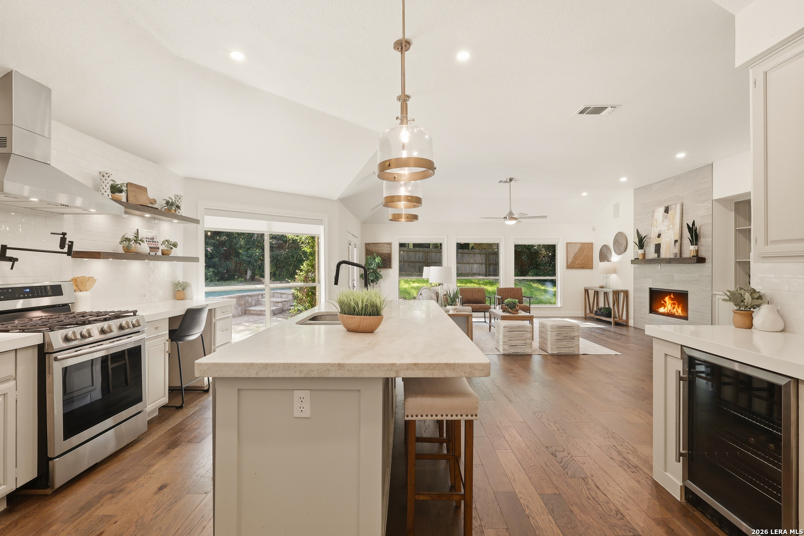 24 Inwood Mnr — photo