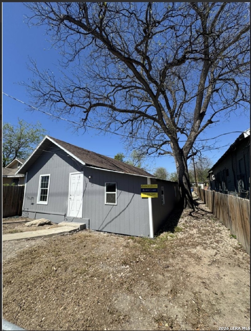 1111 Delgado Street — photo