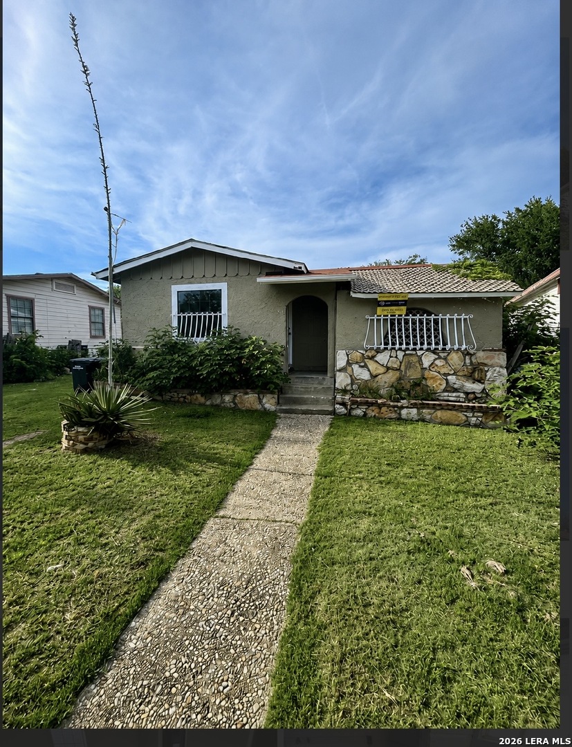 627 Bexar Drive — photo