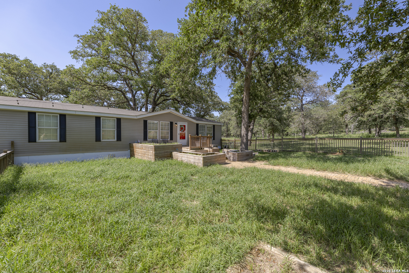 111 Longhorn Road — photo