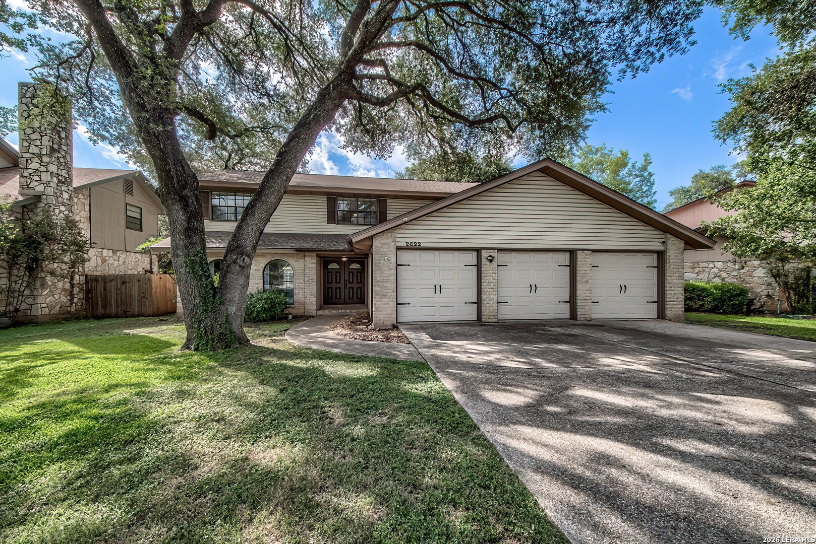 2622 Oak Leigh Street — photo