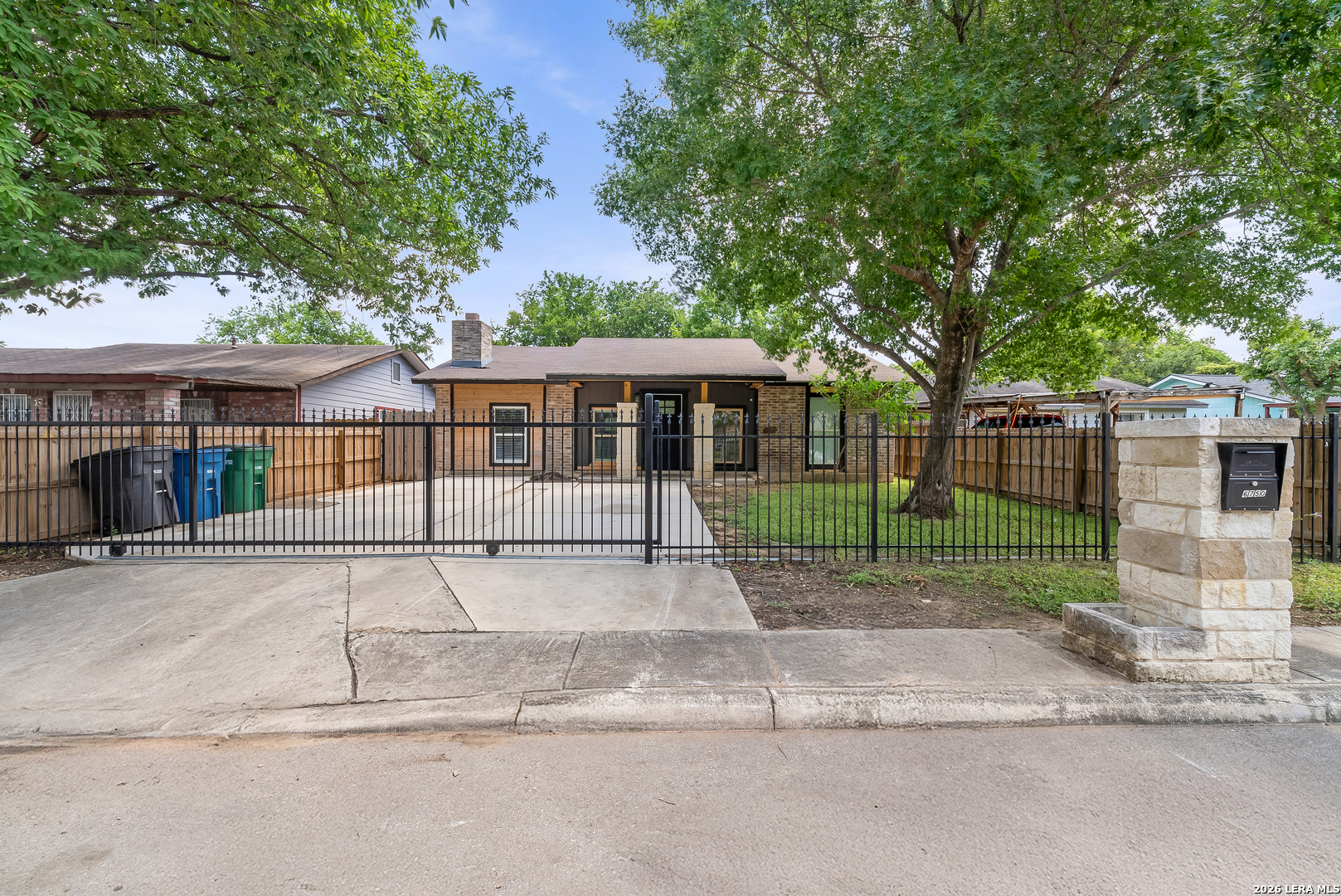 6750 Paradise Oak Drive — photo