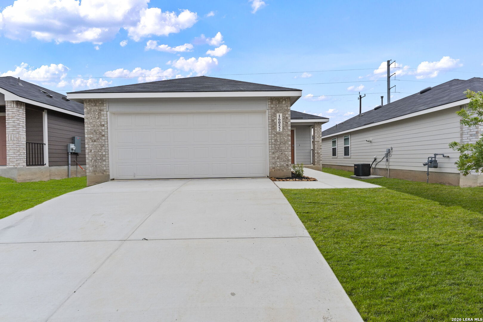 16052 Mahogany Way — photo