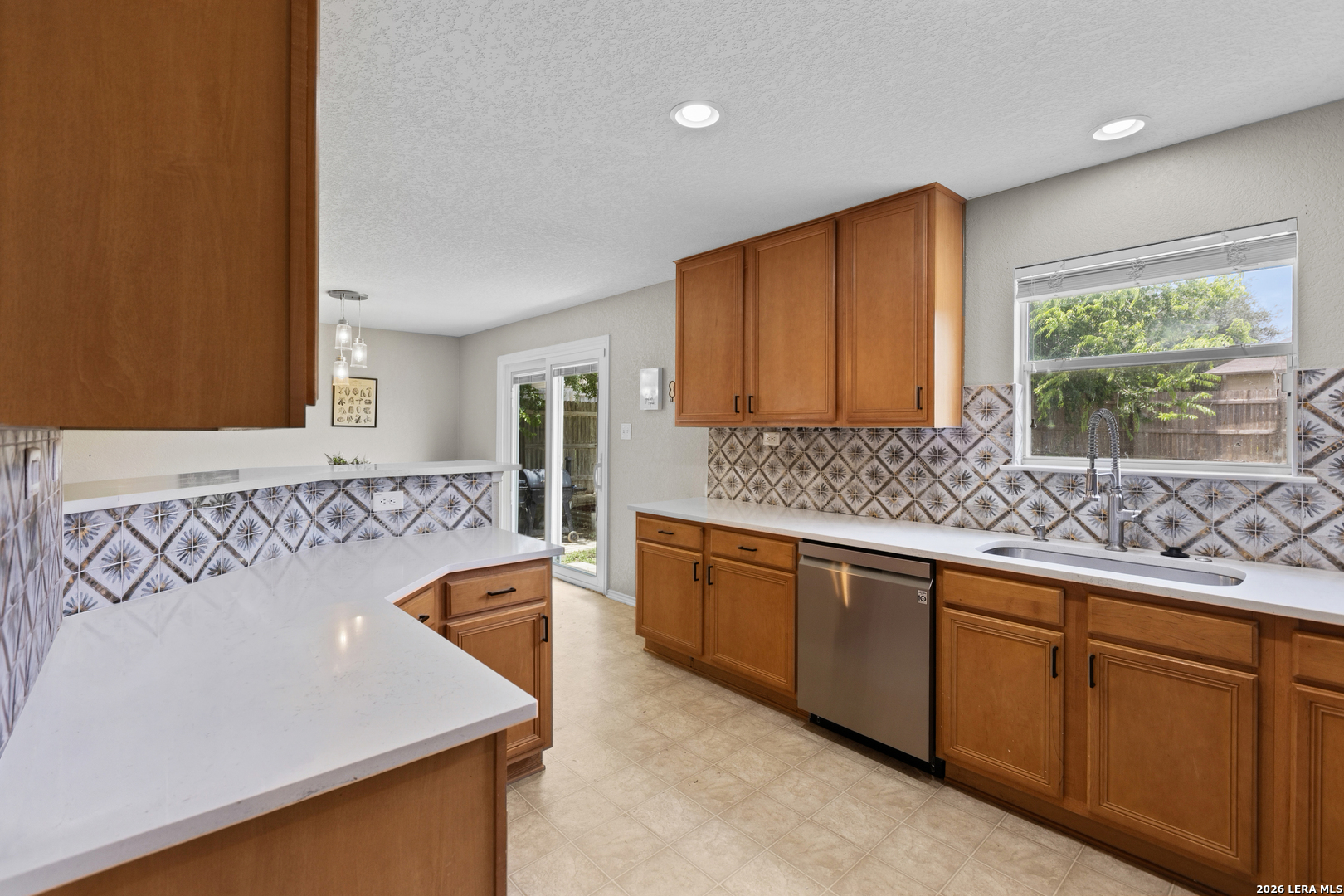 5747 Columbia Drive — photo