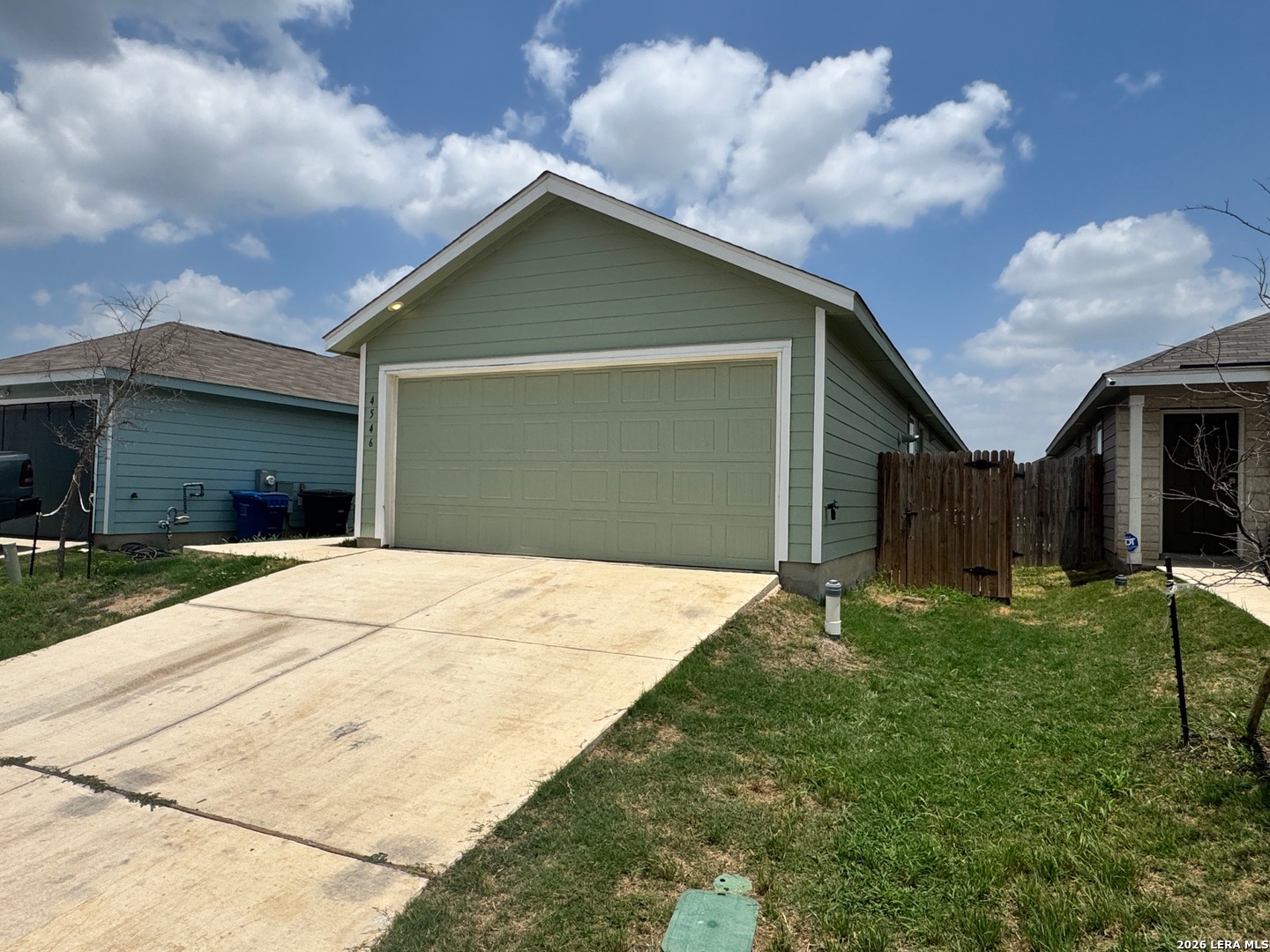 4546 Zoe Pass — photo