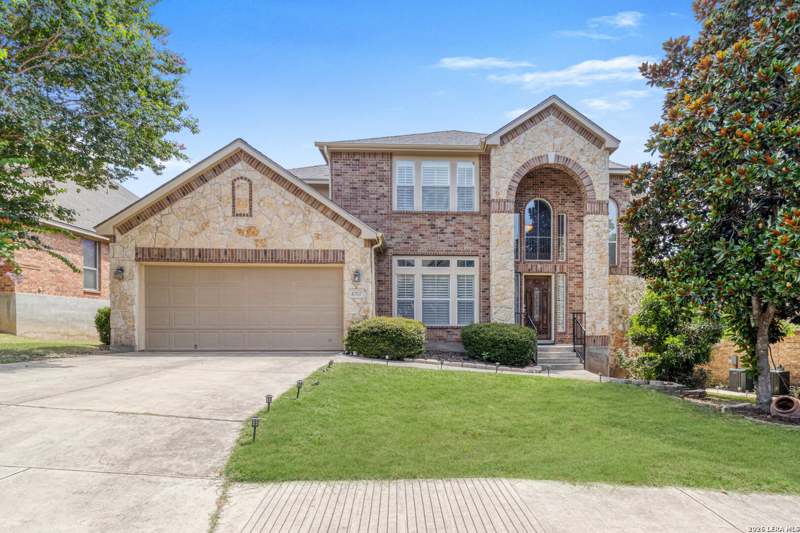 8707 Roswell Rdg — photo